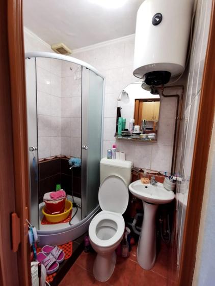 Garsonieră decomandată, mobilată în Lipovei
