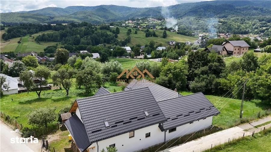 Casă cu 4 camere cu Teren 2500 Mp în Cacica
