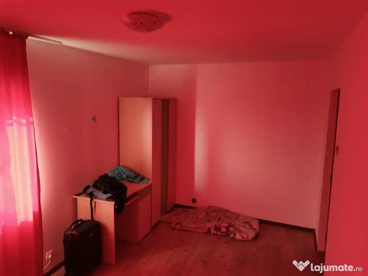 Apartament cu 3 camere decomandat în Șimian