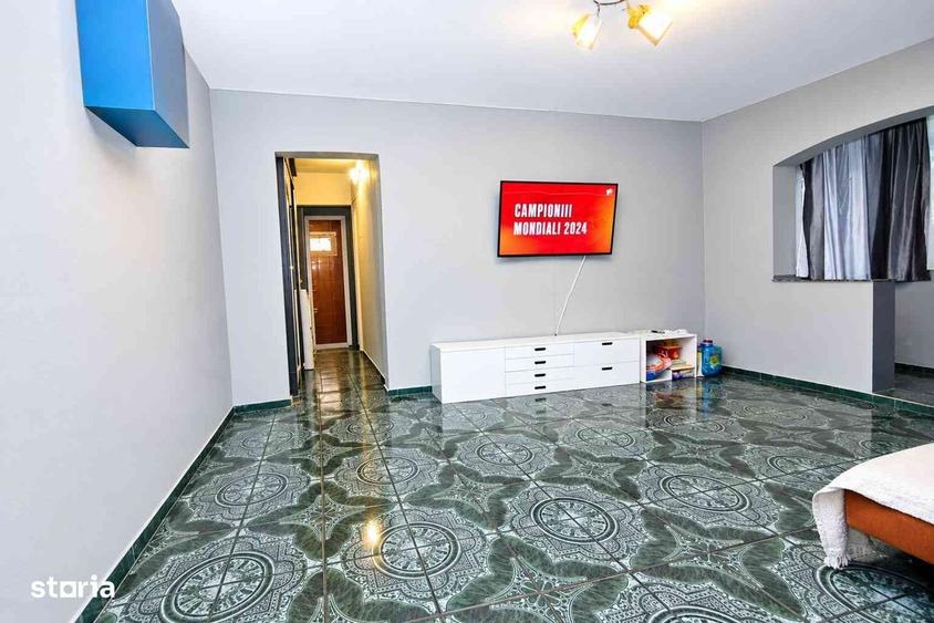 Apartament cu 4 camere în Rovine