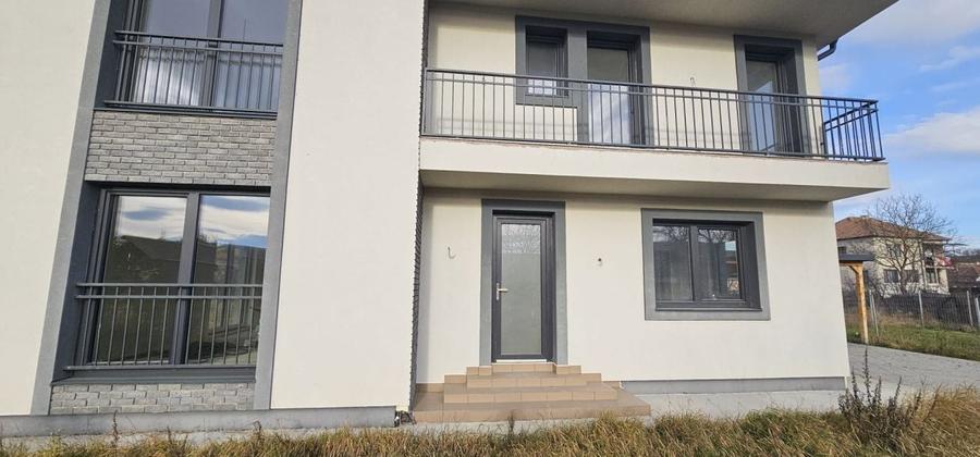 Casă individuală cu 4 camere cu Canalizare în Gilău