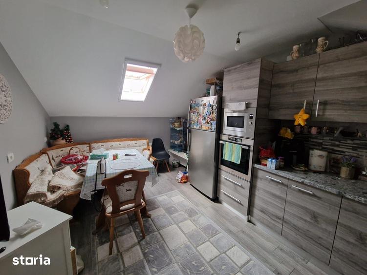 Casă cu 6 camere cu Teren 766 Mp în Oncea