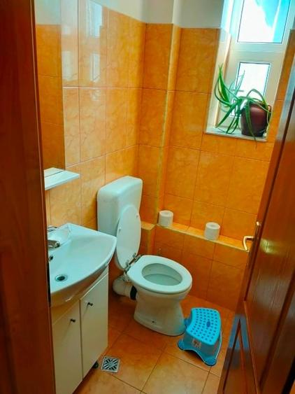 Casă individuală cu 5 camere cu Canalizare în Km 5