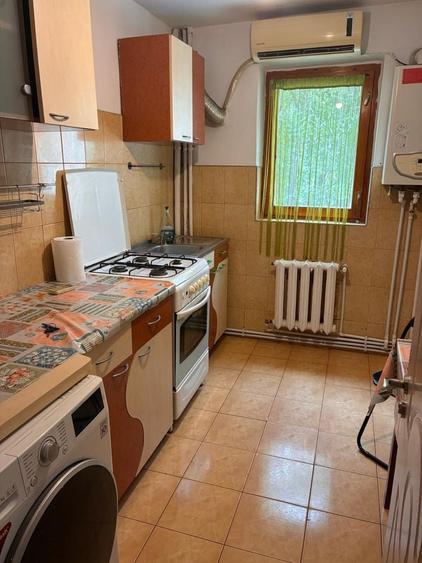 Apartament cu 2 camere decomandat în Gară