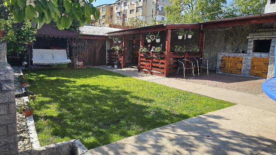 Casă cu Teren 435 Mp în Central