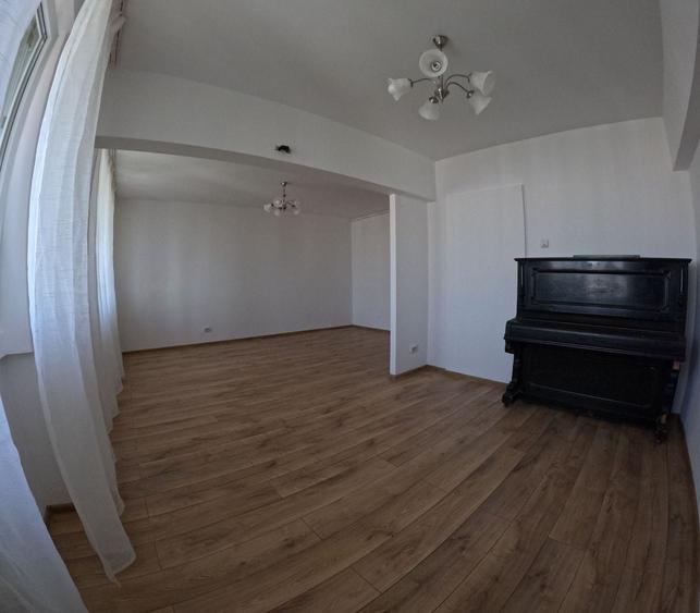 Apartament cu 3 camere decomandat în Morarilor