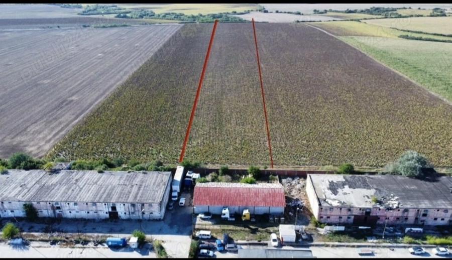 Teren agricol extravilan de 10000 mp, în Aradului