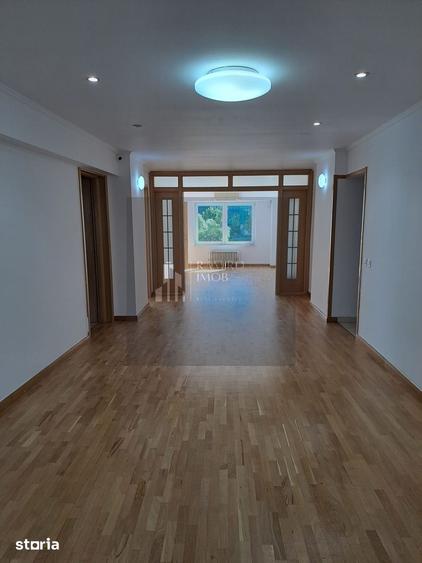 Apartament cu 4 camere în Centrul Civic