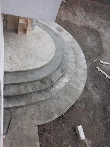 Casă cu 4 camere cu Teren 750 Mp în Novaci