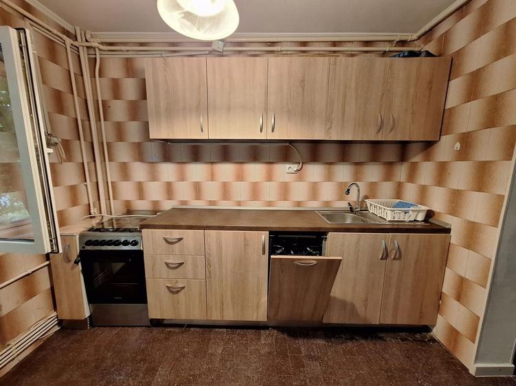 Apartament cu 2 camere decomandat, mobilat în Vitan