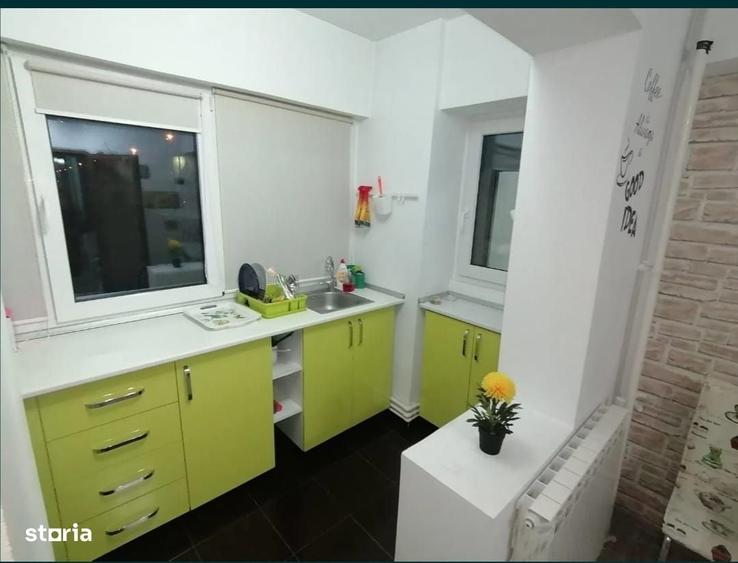 Apartament cu 2 camere decomandat în Micro 3
