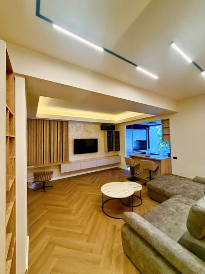 Apartament cu 2 camere decomandat în Herăstrău