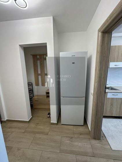 Apartament cu 2 camere semidecomandat în Giurgiului