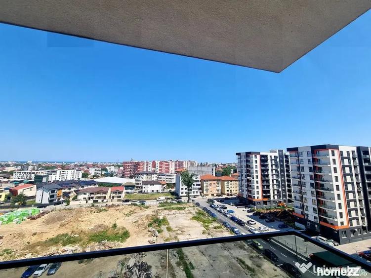 Apartament cu 3 camere decomandat în Energia