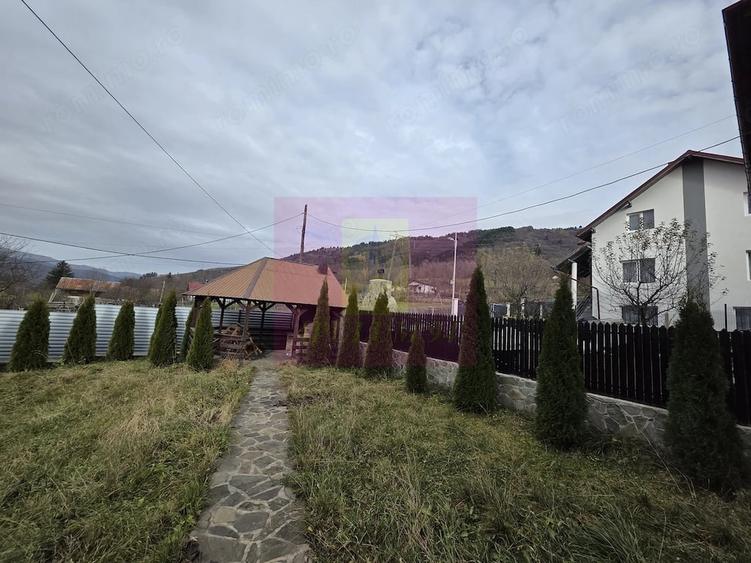 Casă cu 4 camere cu Teren 475 Mp în Valea Doftanei