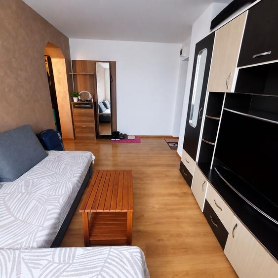 Apartament cu 2 camere semidecomandat în Berca