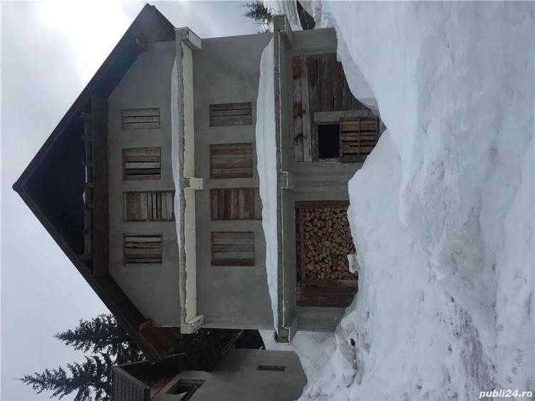 Casă în Novaci