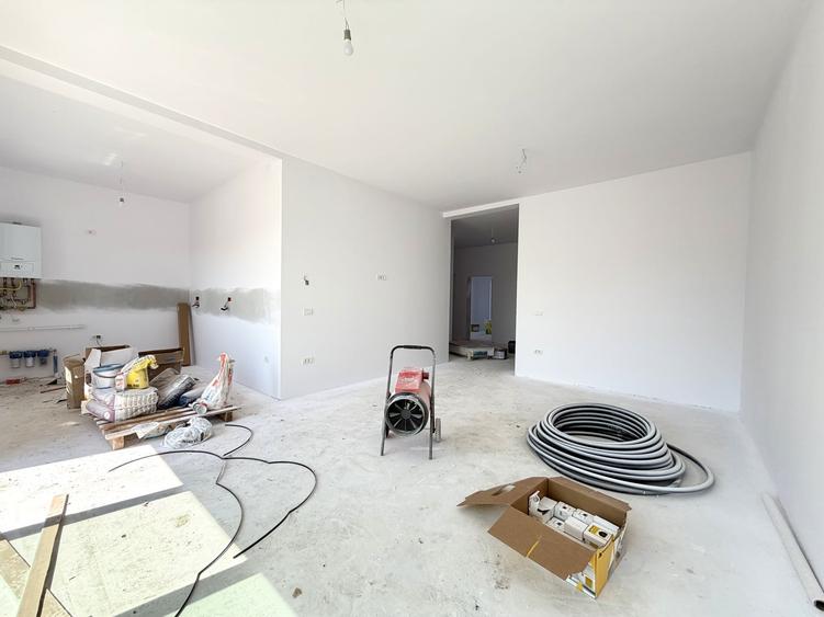 Duplex cu 4 camere cu Canalizare în Sânandrei