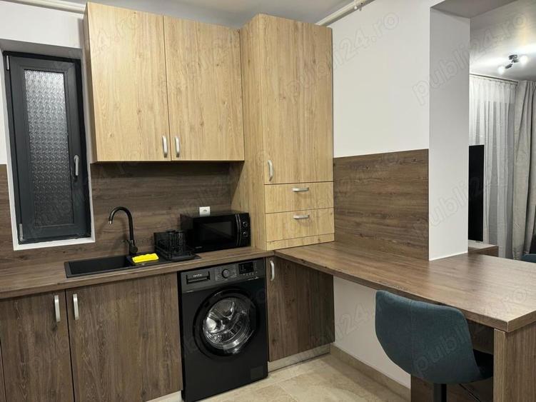 Apartament cu 2 camere decomandat în Titan