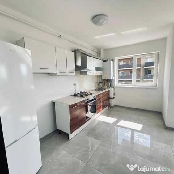 Apartament cu 3 camere decomandat în Sânpetru