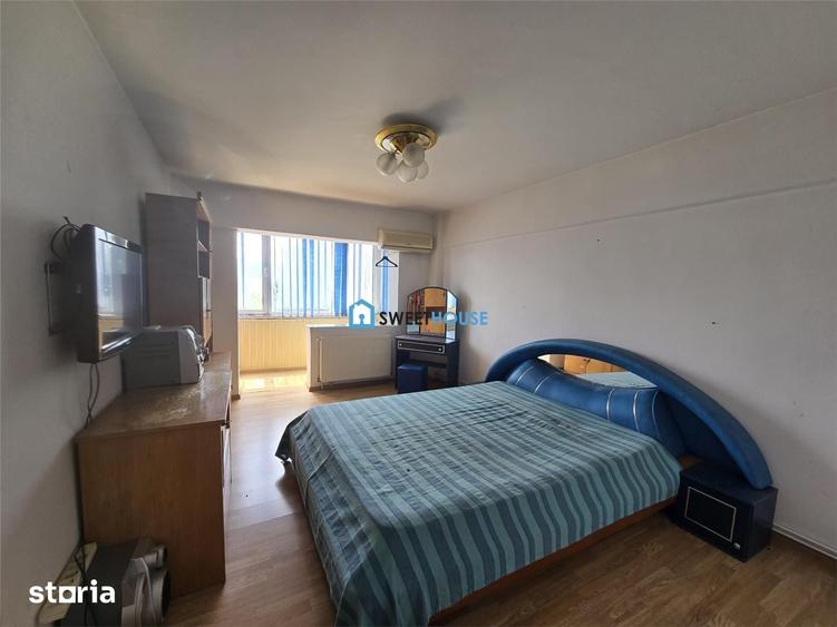 Apartament cu 3 camere decomandat în Central
