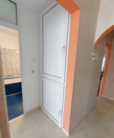 Apartament cu 3 camere decomandat în Triaj