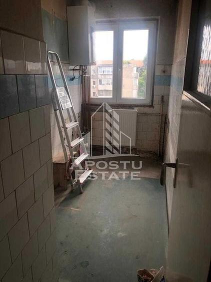 Apartament cu 3 camere semidecomandat în Șagului