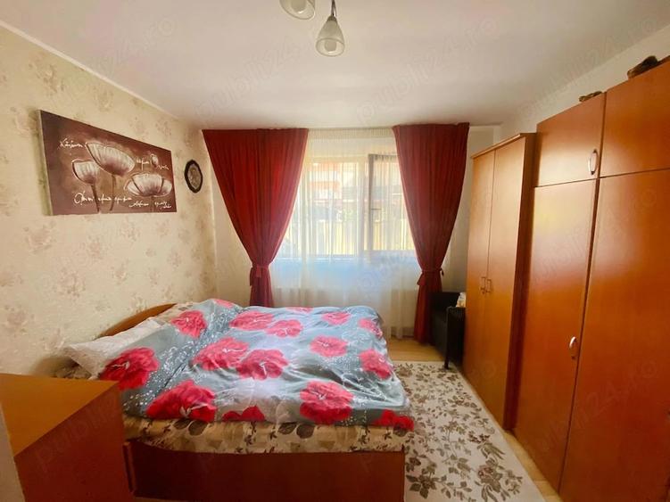 Apartament cu 3 camere semidecomandat în Central