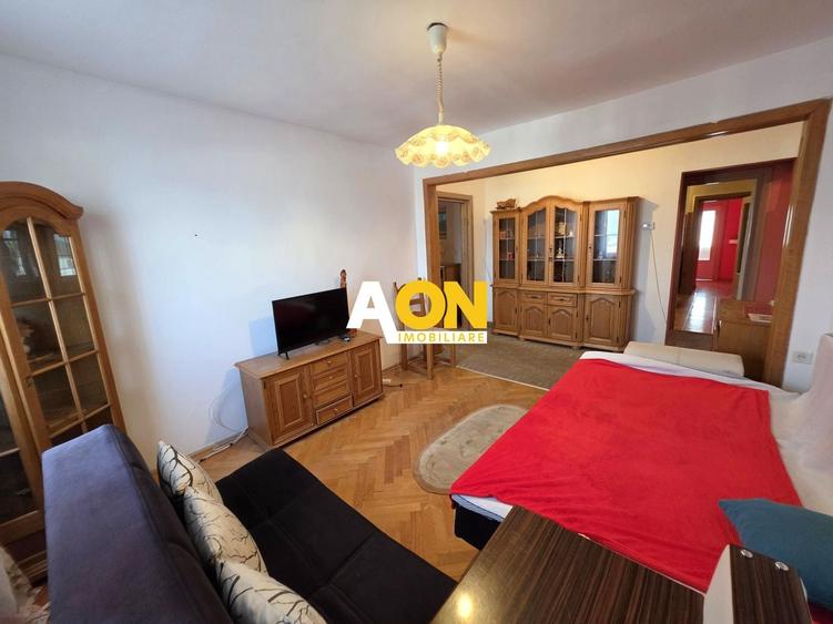 Apartament cu 3 camere decomandat, mobilat în Central
