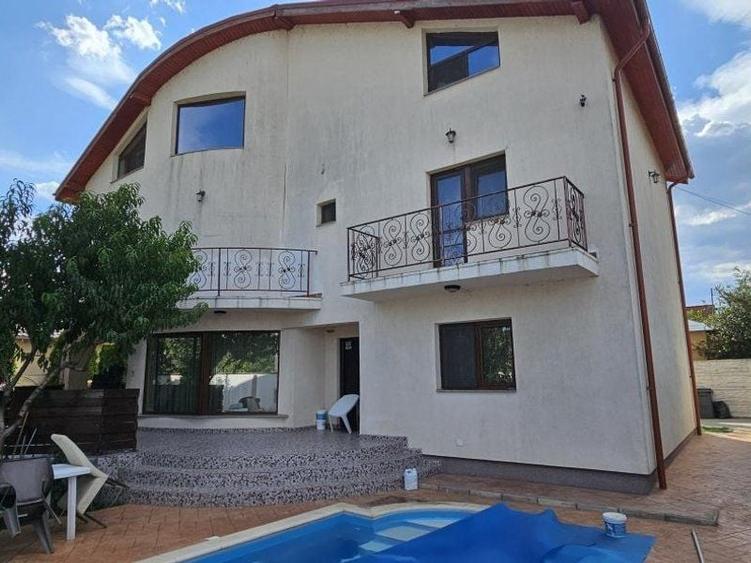 Casă individuală cu 6 camere cu Piscina în Glina