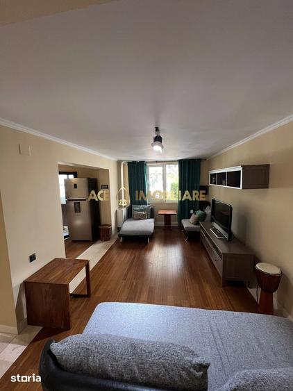 Apartament cu 4 camere decomandat, mobilat în Calea Călărașilor