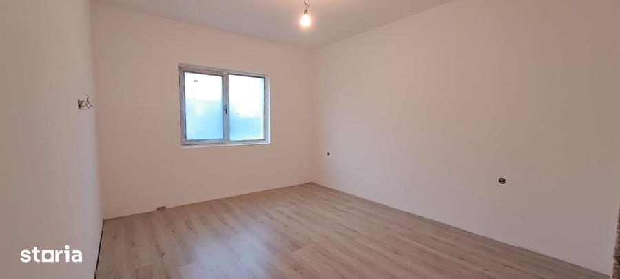 Casă cu 4 camere cu Teren 500 Mp în Dragomirești-Vale