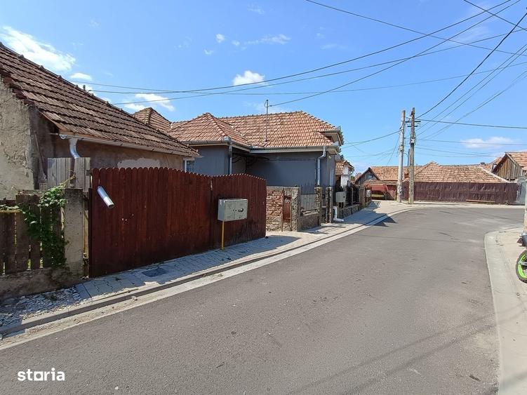 Casă cu 3 camere cu Teren 150 Mp în Central