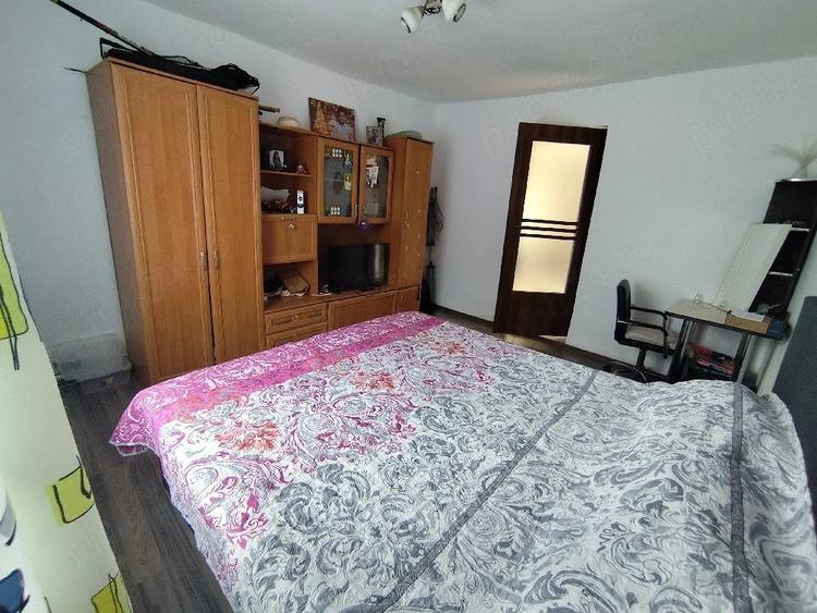 Casă cu 2 camere cu Teren 500 Mp în Central