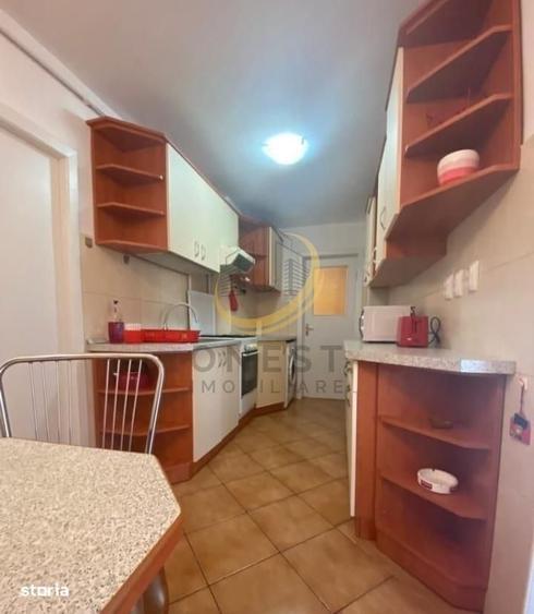 Apartament cu 4 camere decomandat în Lefaia