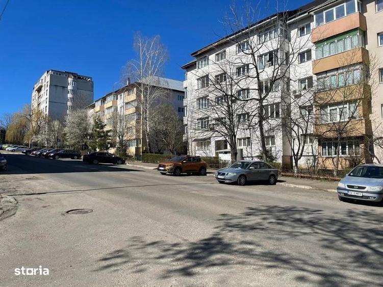 Apartament cu 2 camere decomandat în Obcini