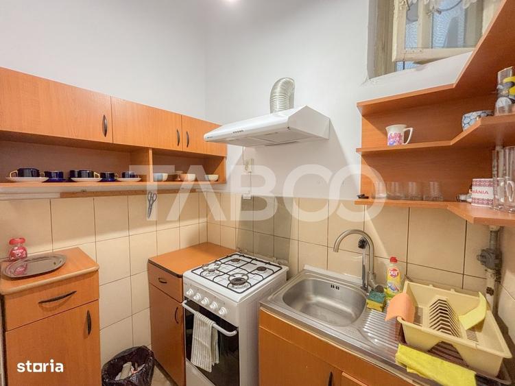 Apartament cu 2 camere semidecomandat în Central