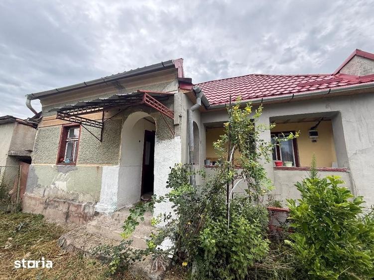 Casă cu 2 camere cu Teren 1100 Mp în Totoi