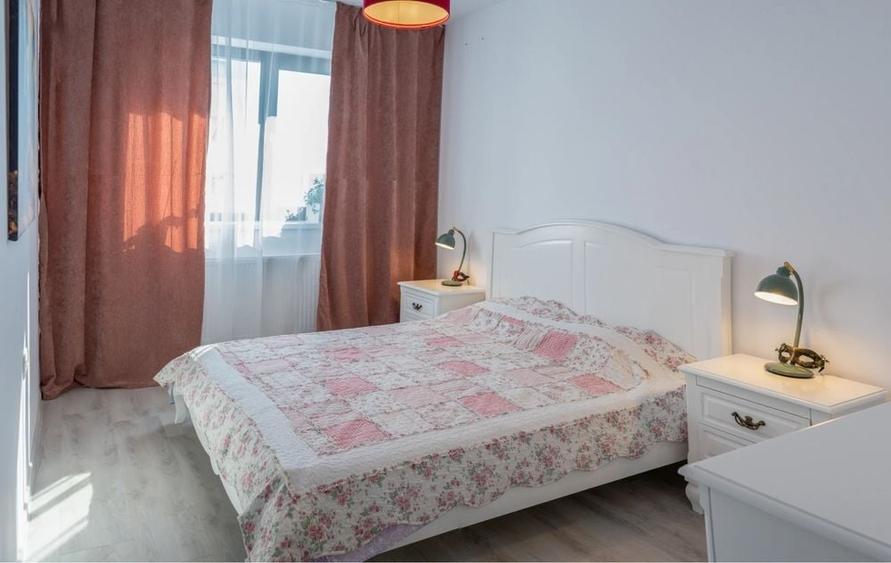 Apartament cu 3 camere decomandat în Cățelu