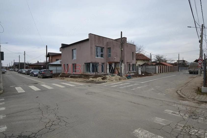 Casă cu Teren 240 Mp în Central