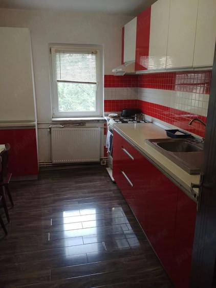 Apartament cu 4 camere decomandat în Lăpuș