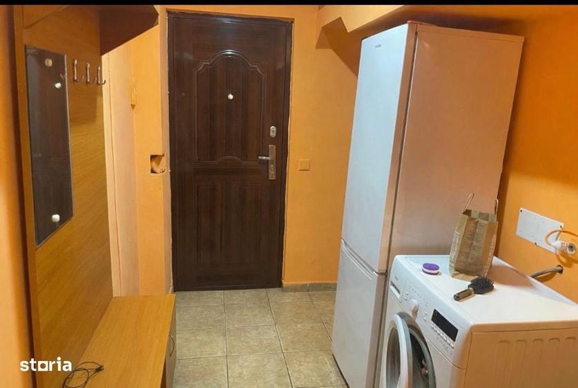 Apartament cu 2 camere în Craiovița Nouă