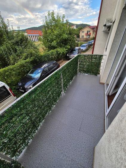 Apartament cu 2 camere decomandat în Florești