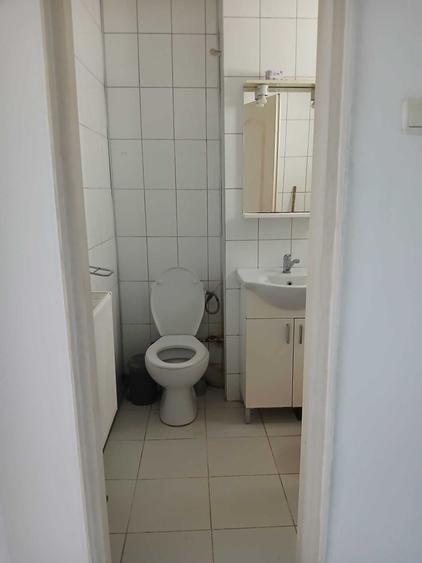 Apartament cu 2 camere decomandat în Podu Roș