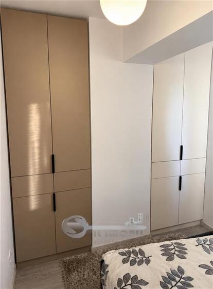 Apartament cu 3 camere decomandat în Palat