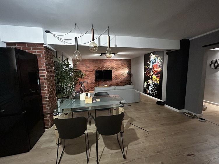 Apartament cu 3 camere decomandat în Decebal