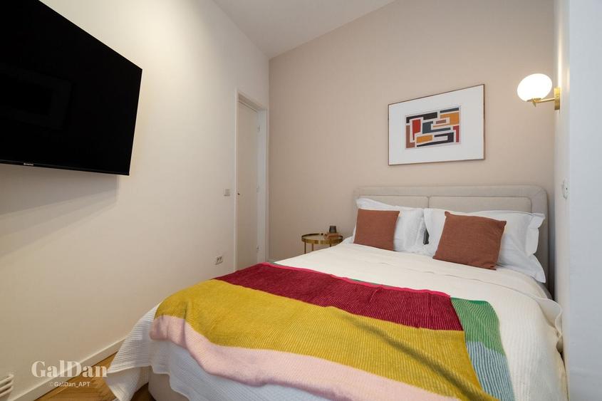 Apartament cu 4 camere în Calea Victoriei