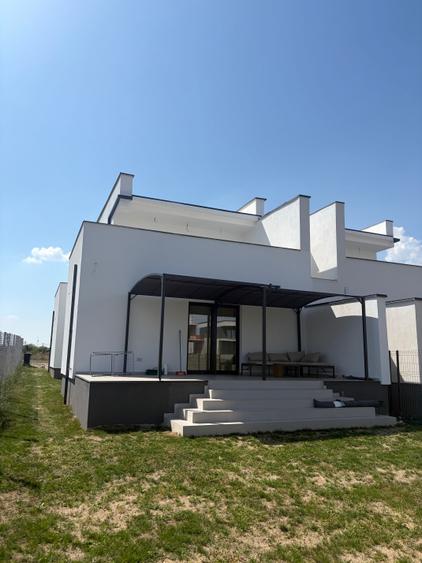 Casă cu 3 camere cu Teren 350 Mp în Giarmata