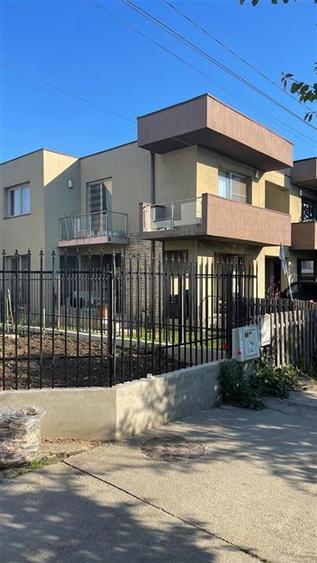 Duplex cu 4 camere cu Teren 175 Mp în Tunari