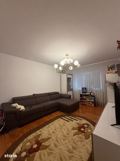Apartament cu 2 camere decomandat în 1 Mai